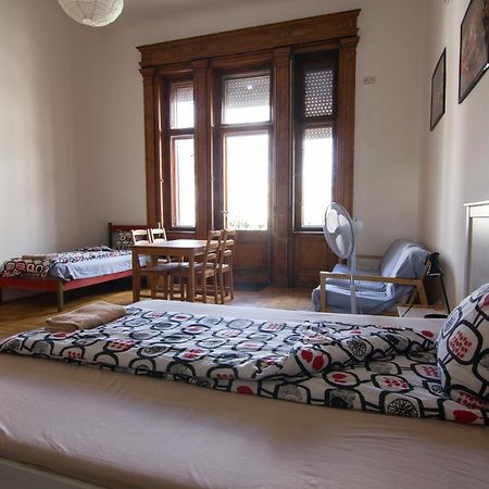 Pal'S Hostel And Apartments Budapest Bagian luar foto