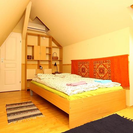 Pal'S Hostel And Apartments Budapest Bagian luar foto
