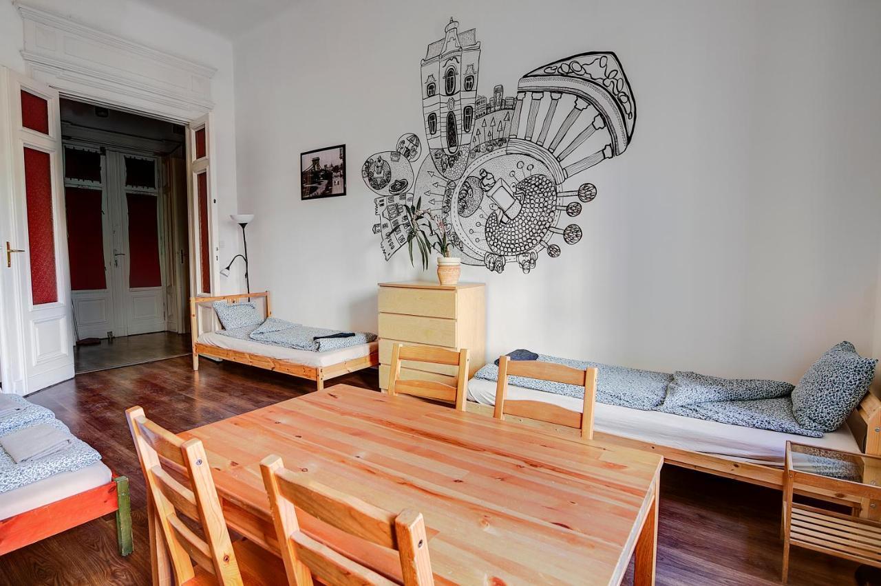 Pal'S Hostel And Apartments Budapest Bagian luar foto