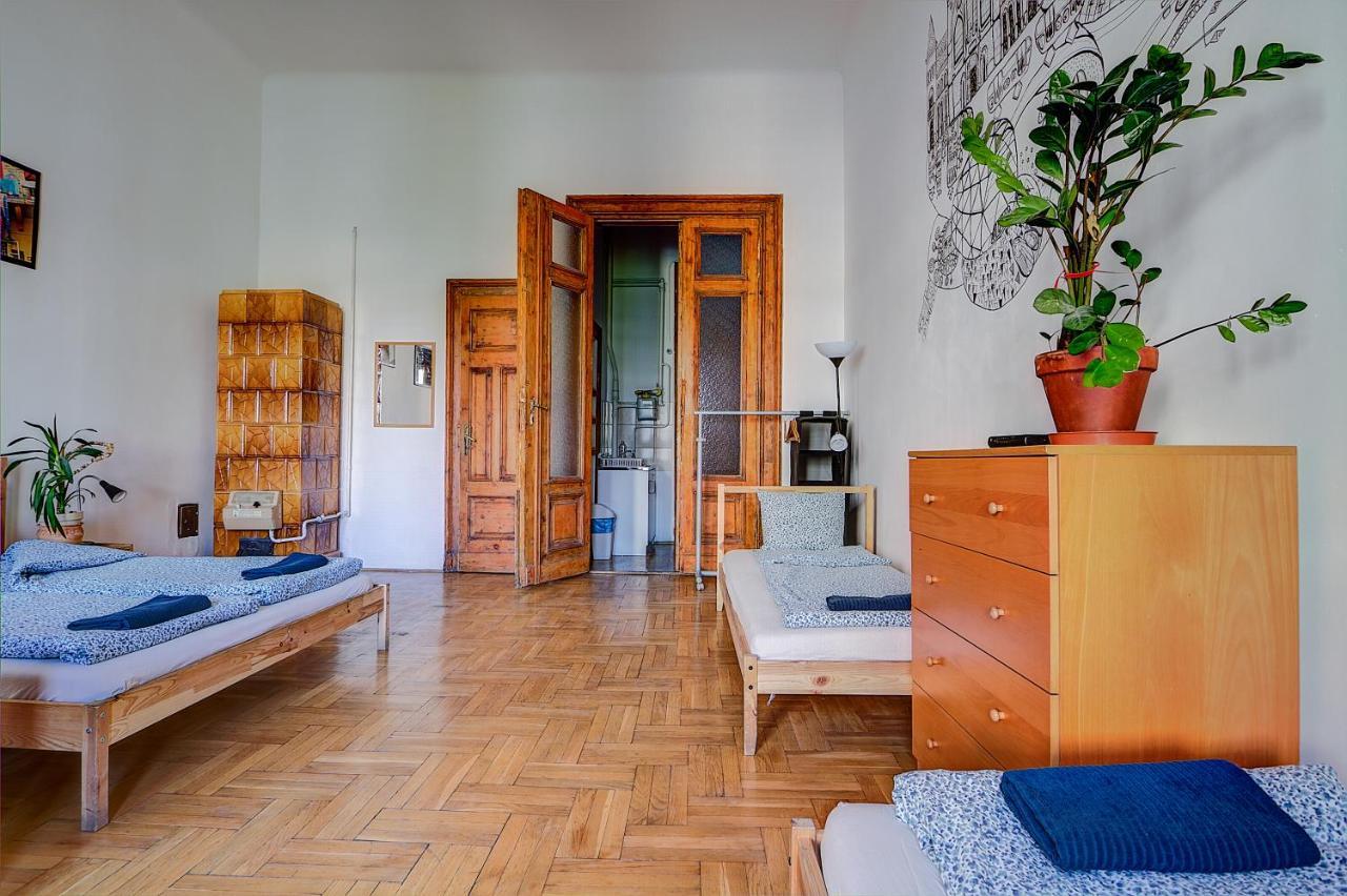 Pal'S Hostel And Apartments Budapest Bagian luar foto