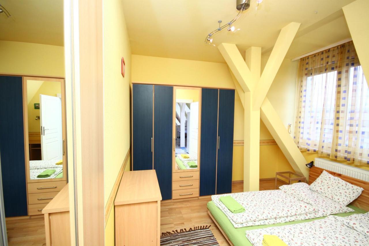 Pal'S Hostel And Apartments Budapest Bagian luar foto