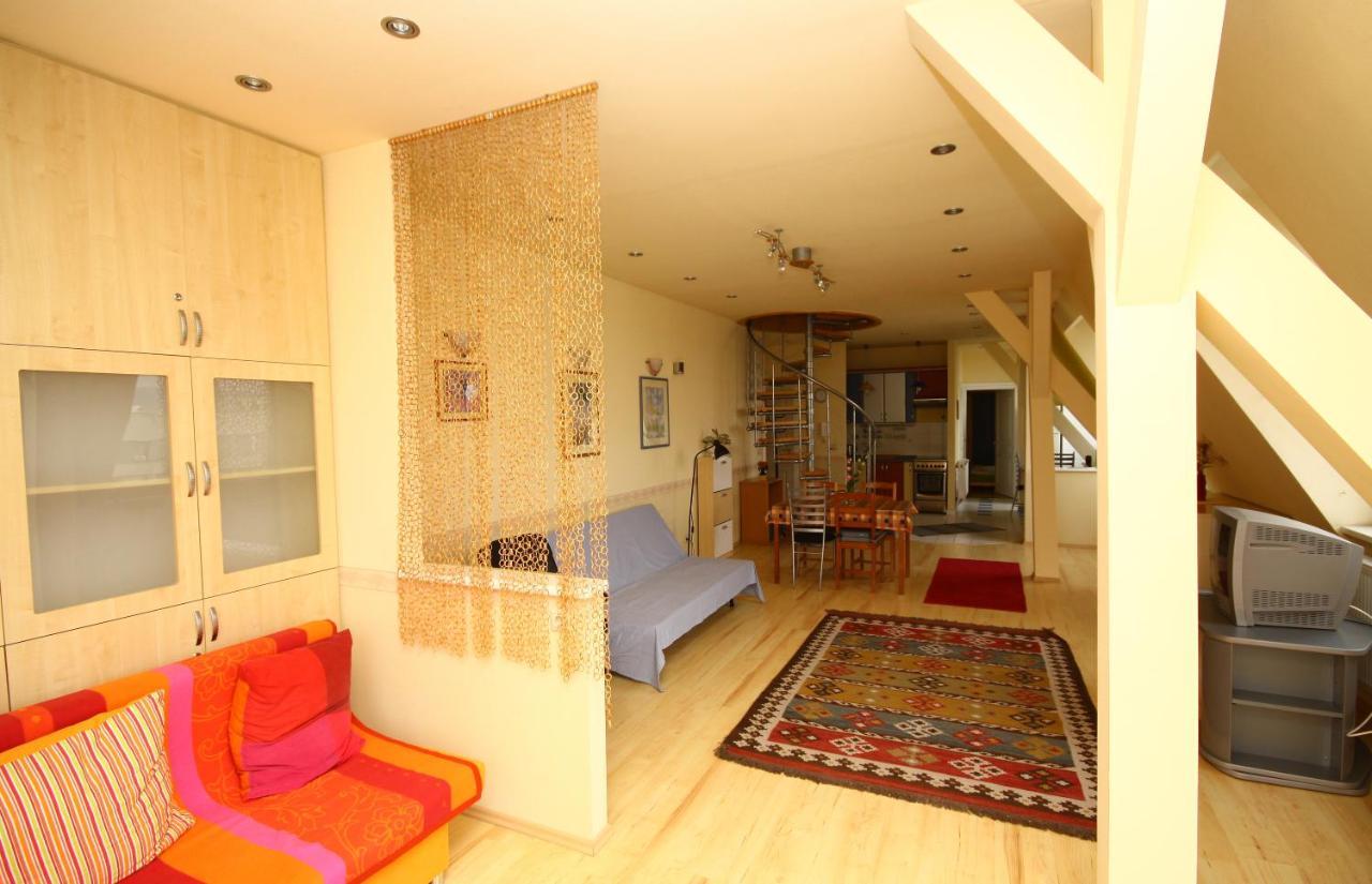 Pal'S Hostel And Apartments Budapest Bagian luar foto