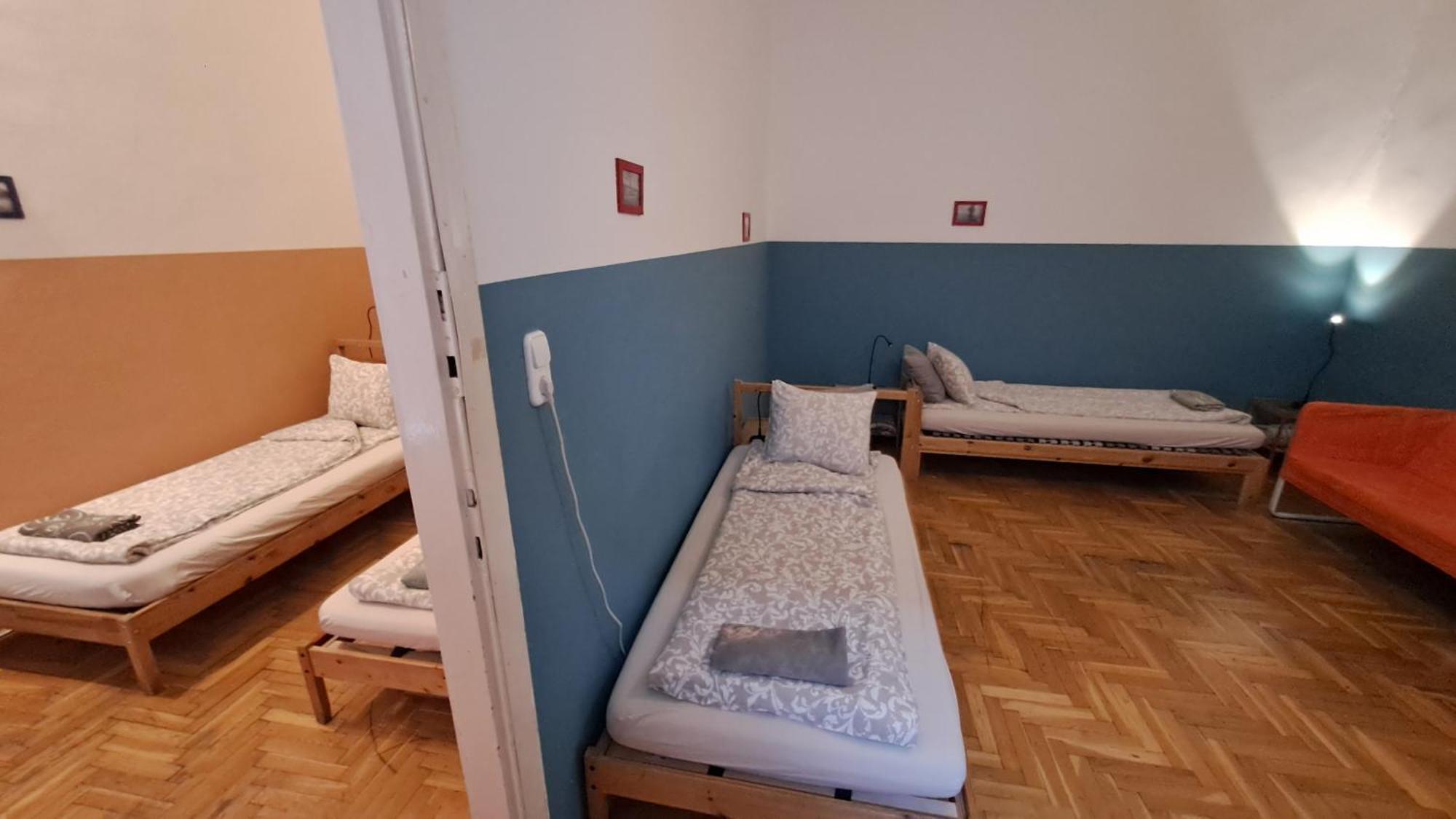 Pal'S Hostel And Apartments Budapest Bagian luar foto