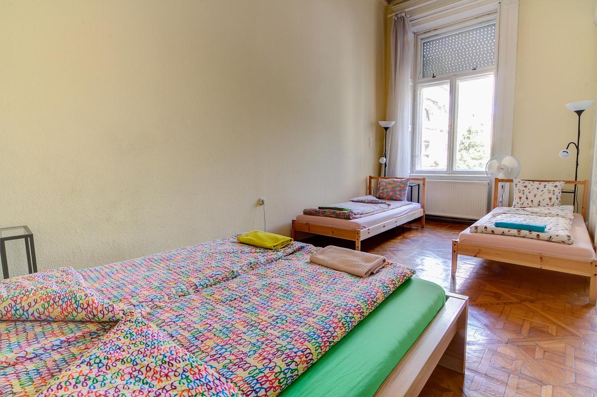 Pal'S Hostel And Apartments Budapest Bagian luar foto