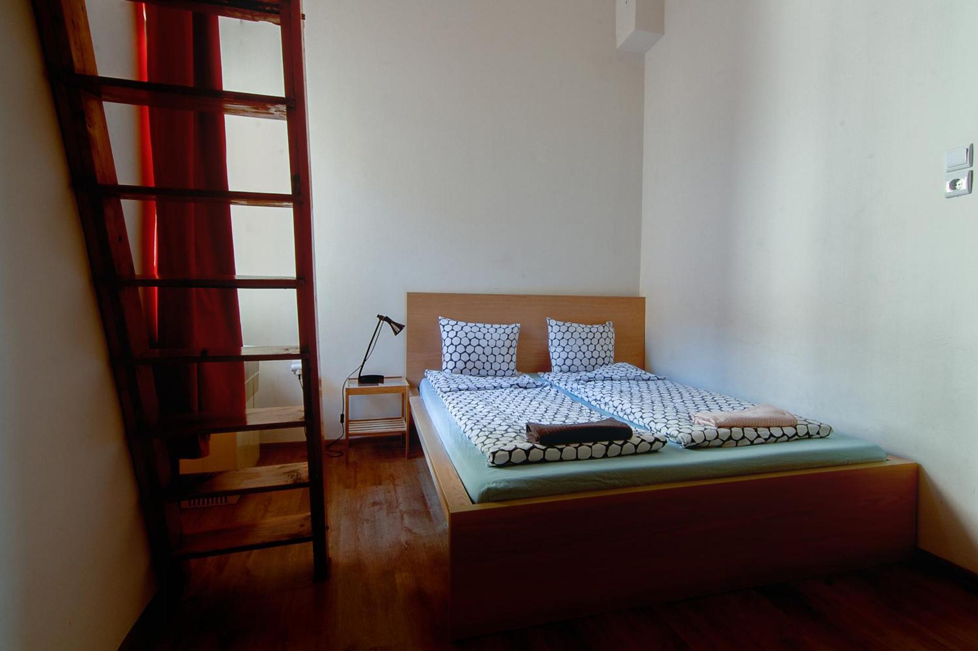 Pal'S Hostel And Apartments Budapest Bagian luar foto