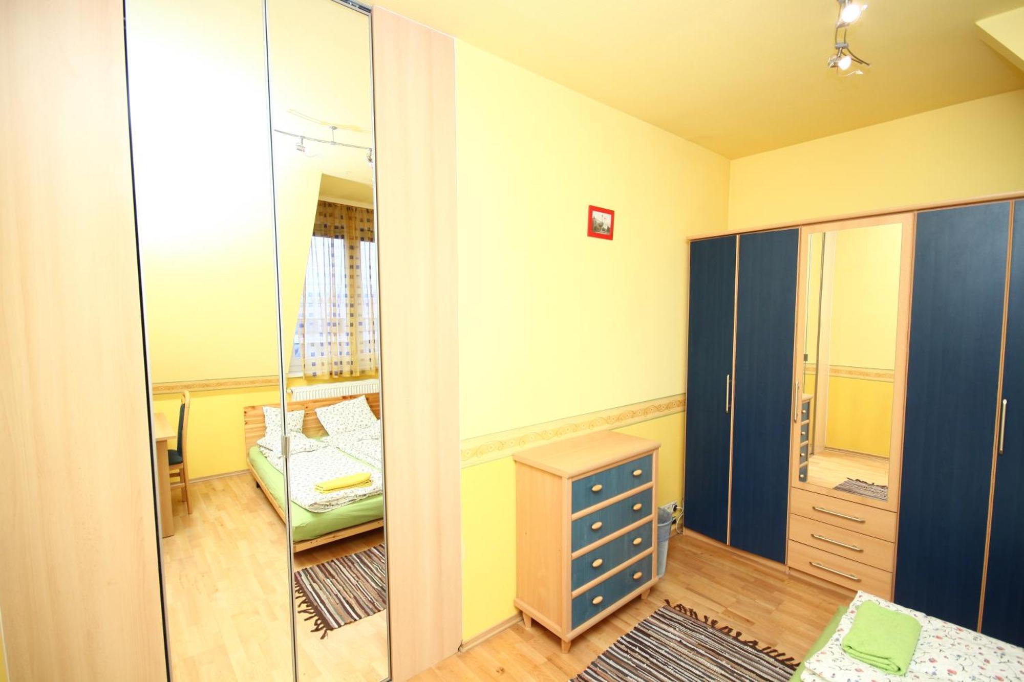 Pal'S Hostel And Apartments Budapest Bagian luar foto