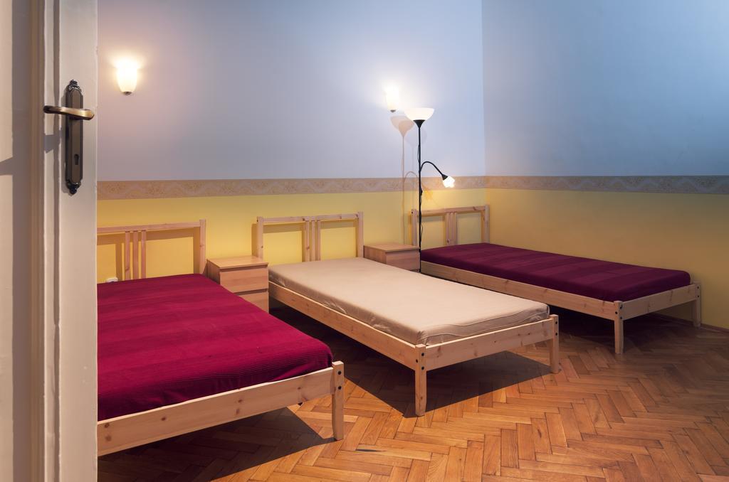 Pal'S Hostel And Apartments Budapest Bagian luar foto