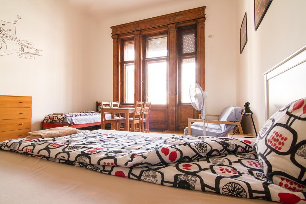 Pal'S Hostel And Apartments Budapest Bagian luar foto